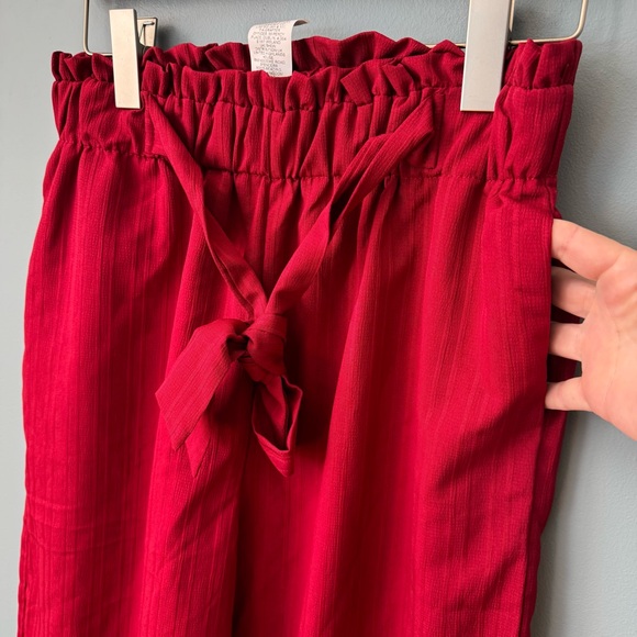 SHEIN Bundle of 2  Wide Pull On Pants. Red and Black Floral. EUC. Large - Picture 5 of 16